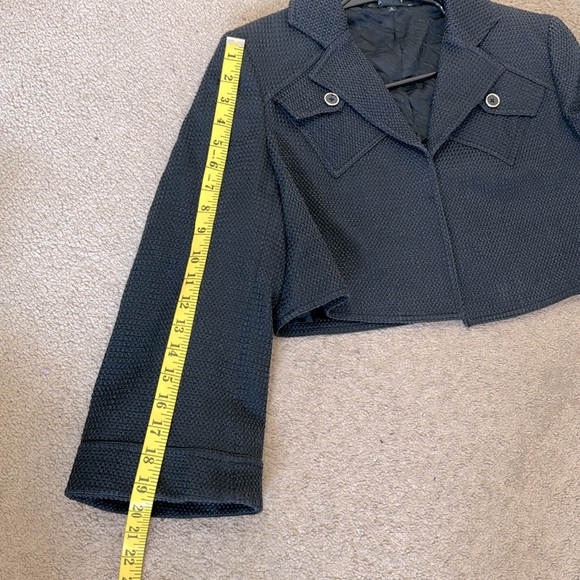 Neiman Marcus Black Woven Pattern Cropped Jacket Size 8 Medium - Picture 9 of 9